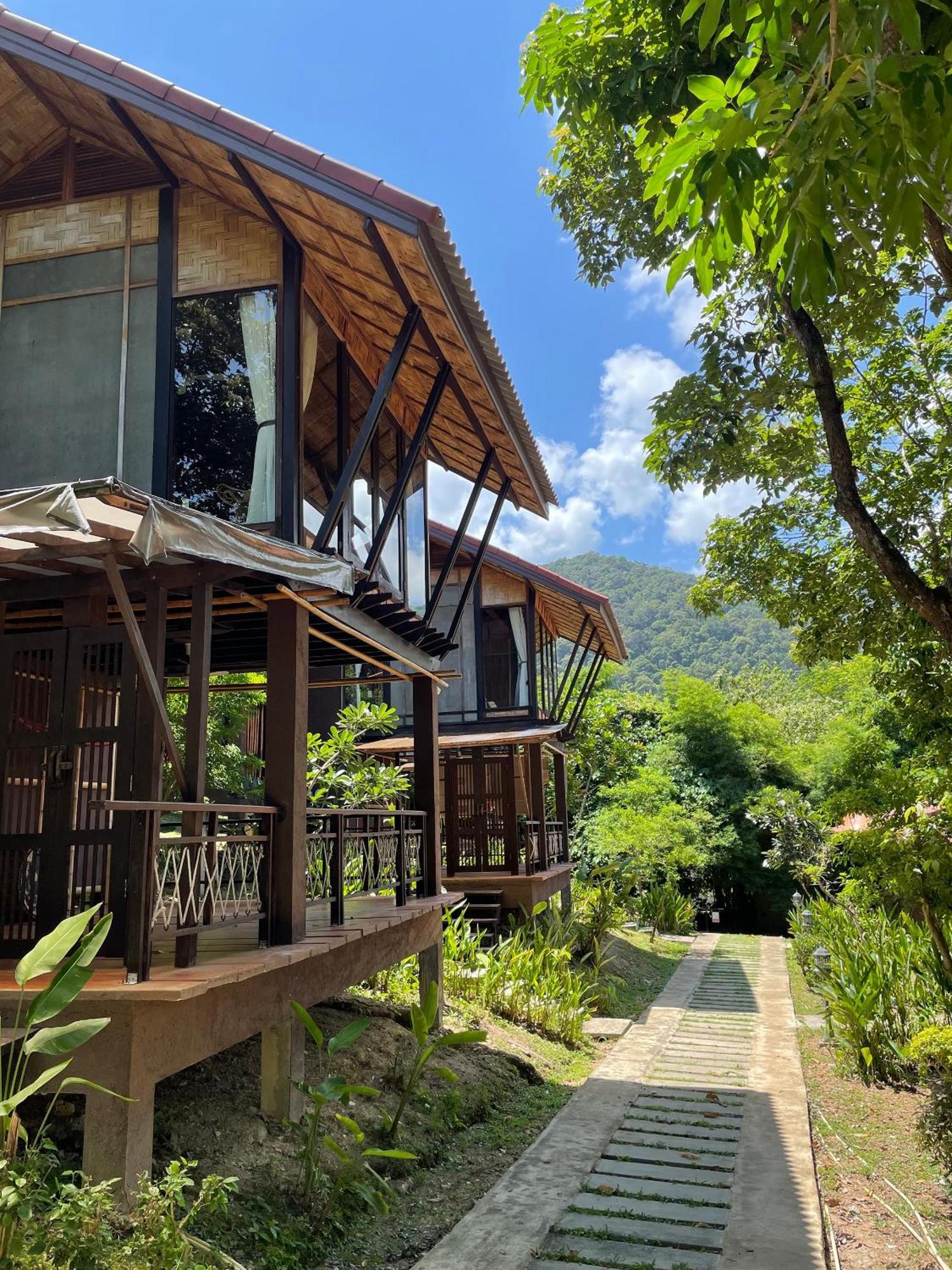 Alama Sea Village Resort - Sha Extra Plus Ko Lanta Buitenkant foto